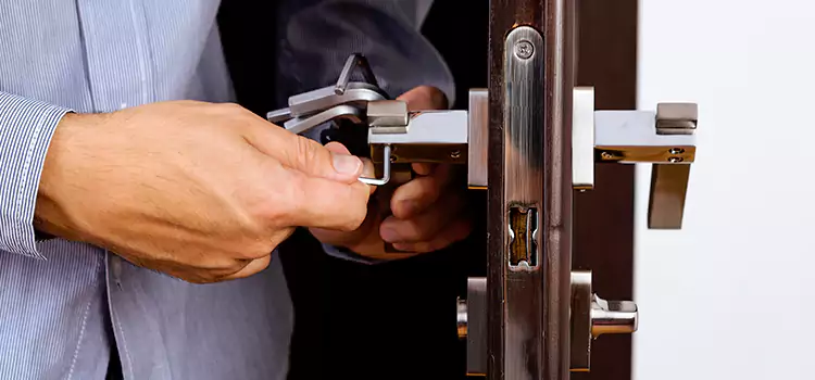 Commercial Door Lock Repair Brossard