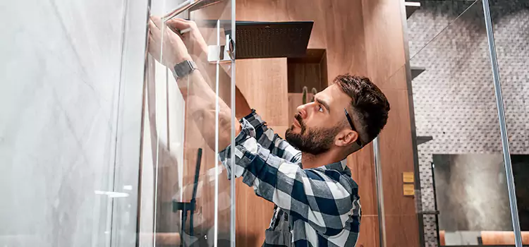 Replace Shower Doors with Frameless Brossard