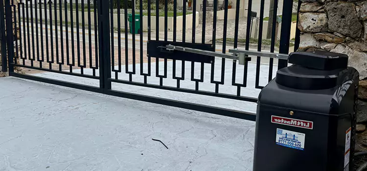 Seamless Installation and Support for Your New Gate in Brossard, QC