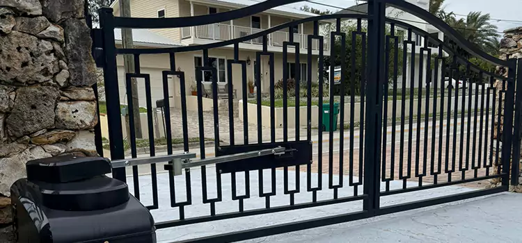 Swing Gate Opener with Keypad Brossard