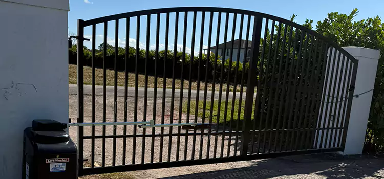 Driveway Fence Repair Brossard